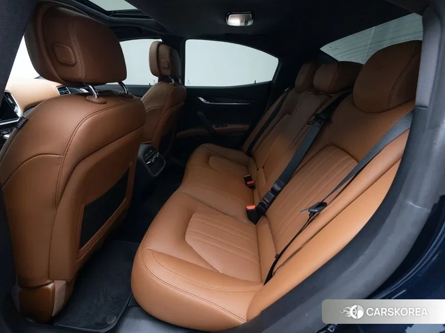 Maserati Ghibli id 2063299 из Кореи 18