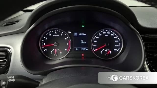 Kia Stonic id 3713615 из Кореи 18