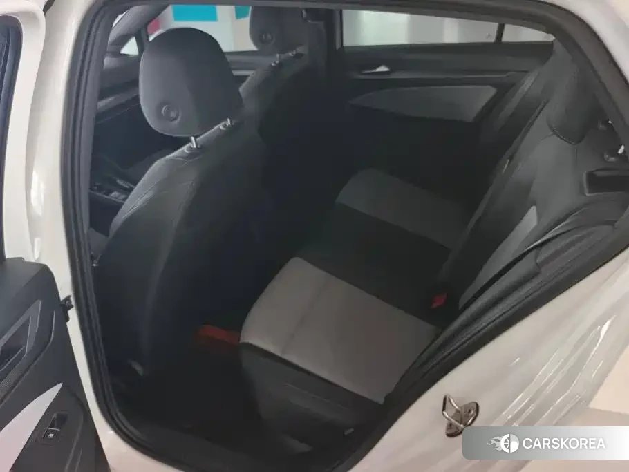 Volkswagen Golf id 4622350 из Китая 14