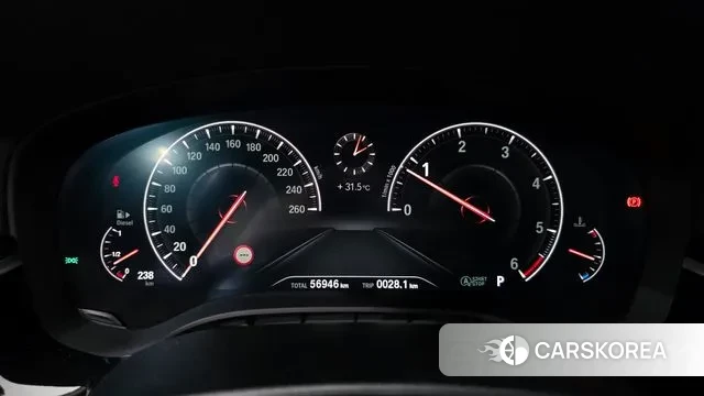 BMW 5 Series (G30) id 3018565 из Кореи 18