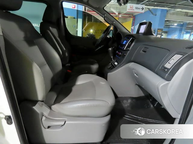 Hyundai The New Grand Starex id 3893382 из Кореи 18