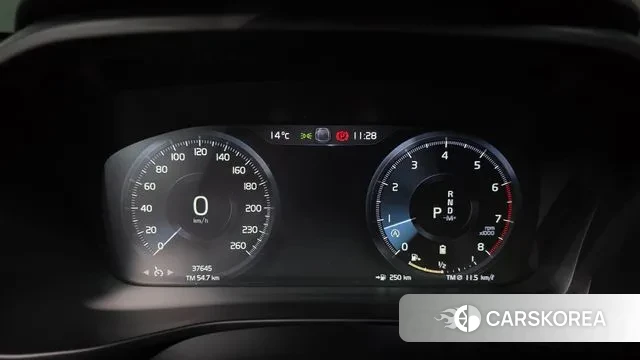 Volvo XC40 id 3379360 из Кореи 18