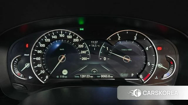 BMW 5 Series (G30) id 3861745 из Кореи 19