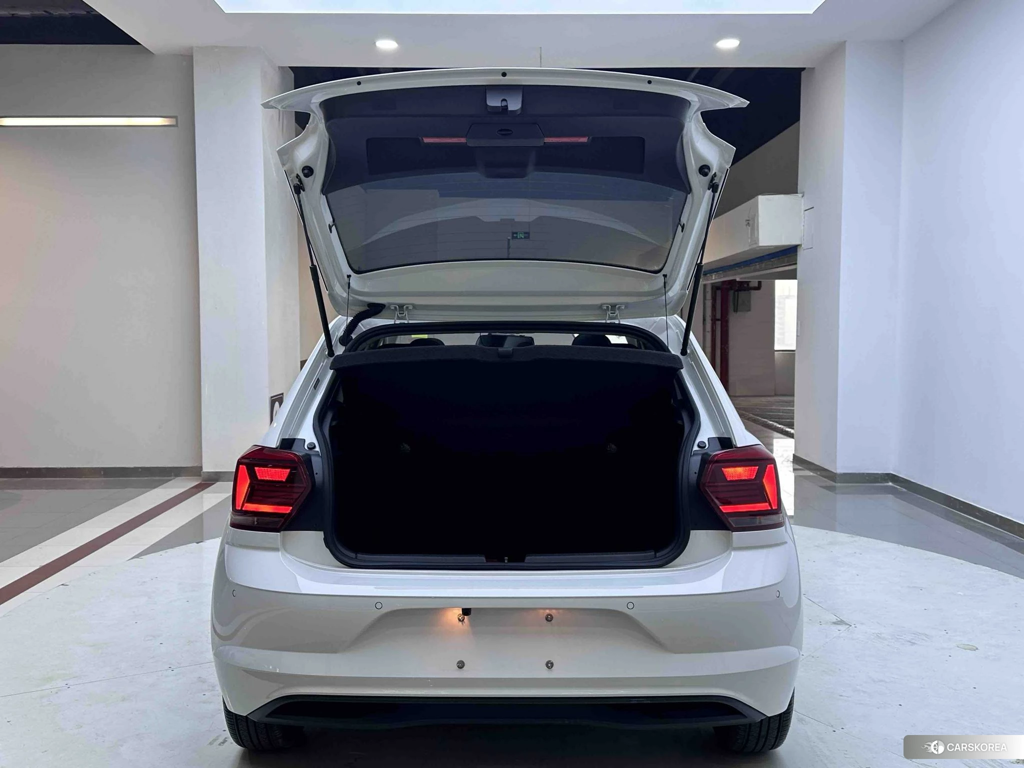 Volkswagen Polo id 4461413 из Китая 17
