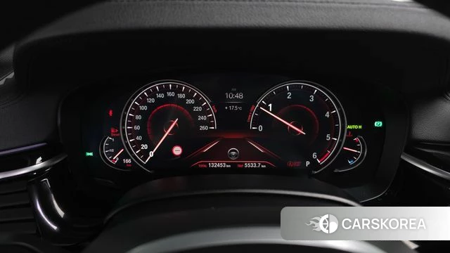 BMW 5 Series (G30) id 4020545 из Кореи 18