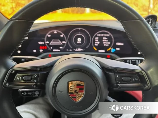 Porsche Taycan id 3600000 из Кореи 17