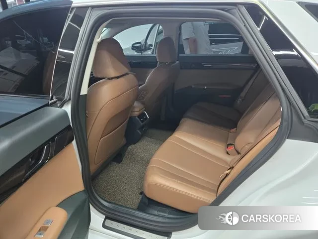 Hyundai Grandeur (GN7) id 3058291 из Кореи 18