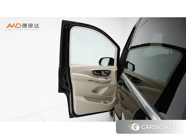 Mercedes-Benz V-class id 4262535 из Китая 9