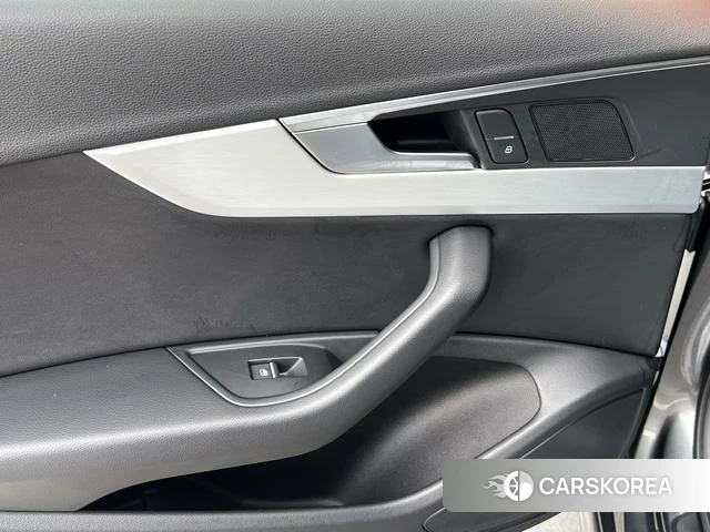 Audi A4L id 4262622 из Китая 30