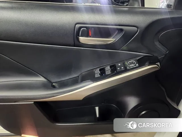 Lexus New IS300 id 3536163 из Кореи 16