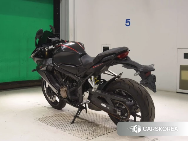 Проданный Honda CBR650R id 4373975 из Японии, фото 8