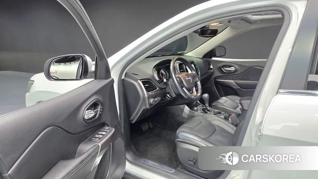 Jeep Cherokee (KL) id 3827972 из Кореи 18