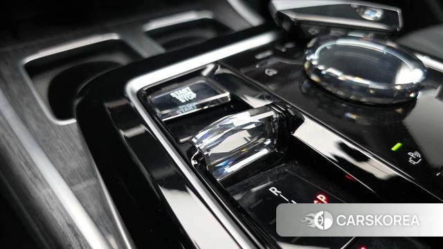 BMW 7 Series (G70) id 3864538 из Кореи 18