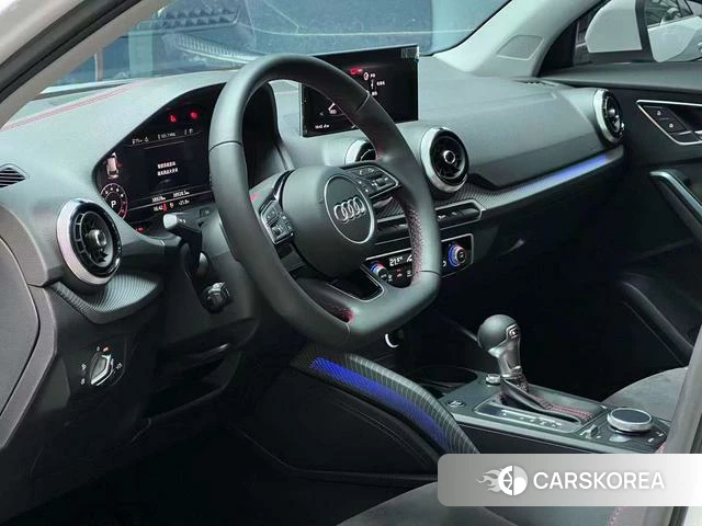 Audi Q2L id 4213979 из Китая 25