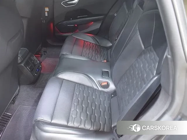 Audi e-Tron GT id 3027463 из Кореи 18