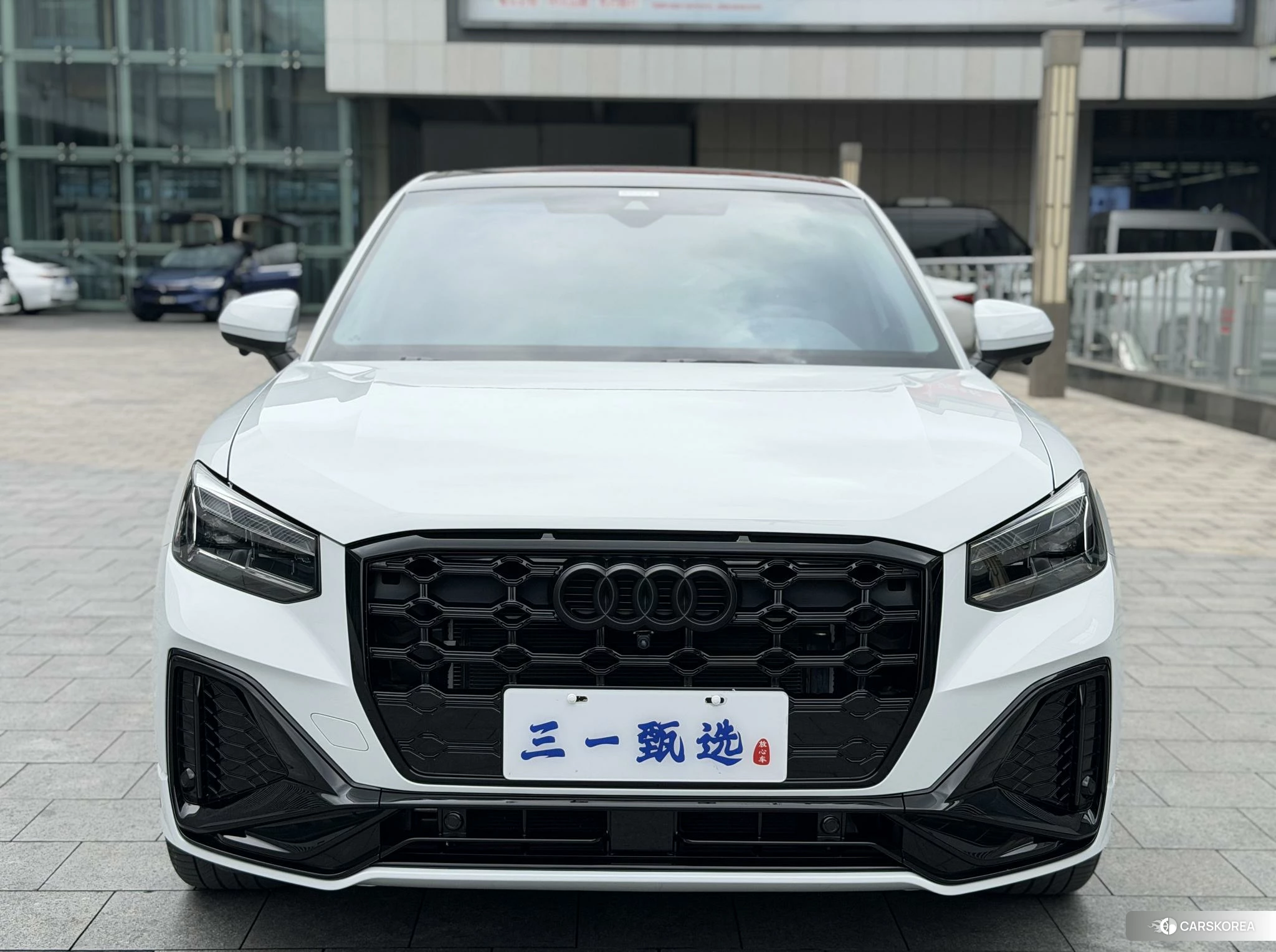 Audi Q2L id 4487333 из Китая 16