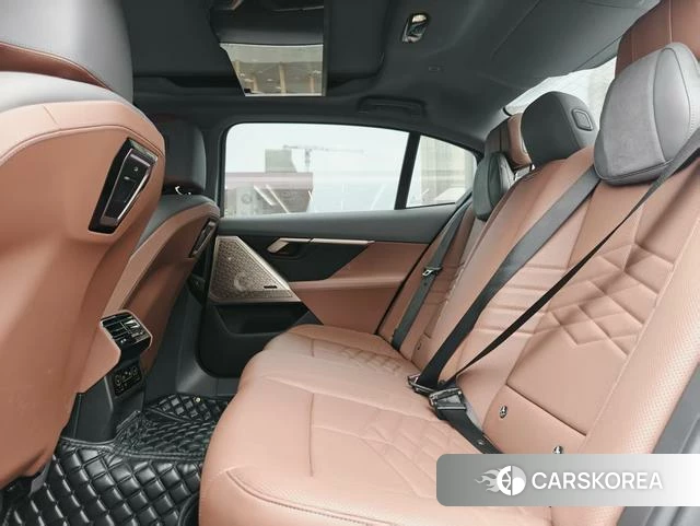 BMW 5 series id 4392321 из Китая 11