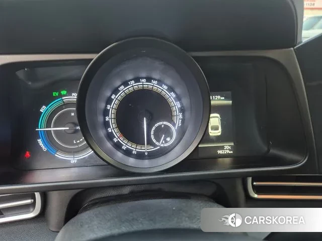 Hyundai Avante Hybrid (CN7) id 3274109 из Кореи 18