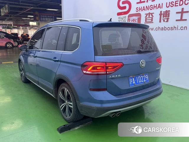 Volkswagen Touran L id 4211444 из Китая 8