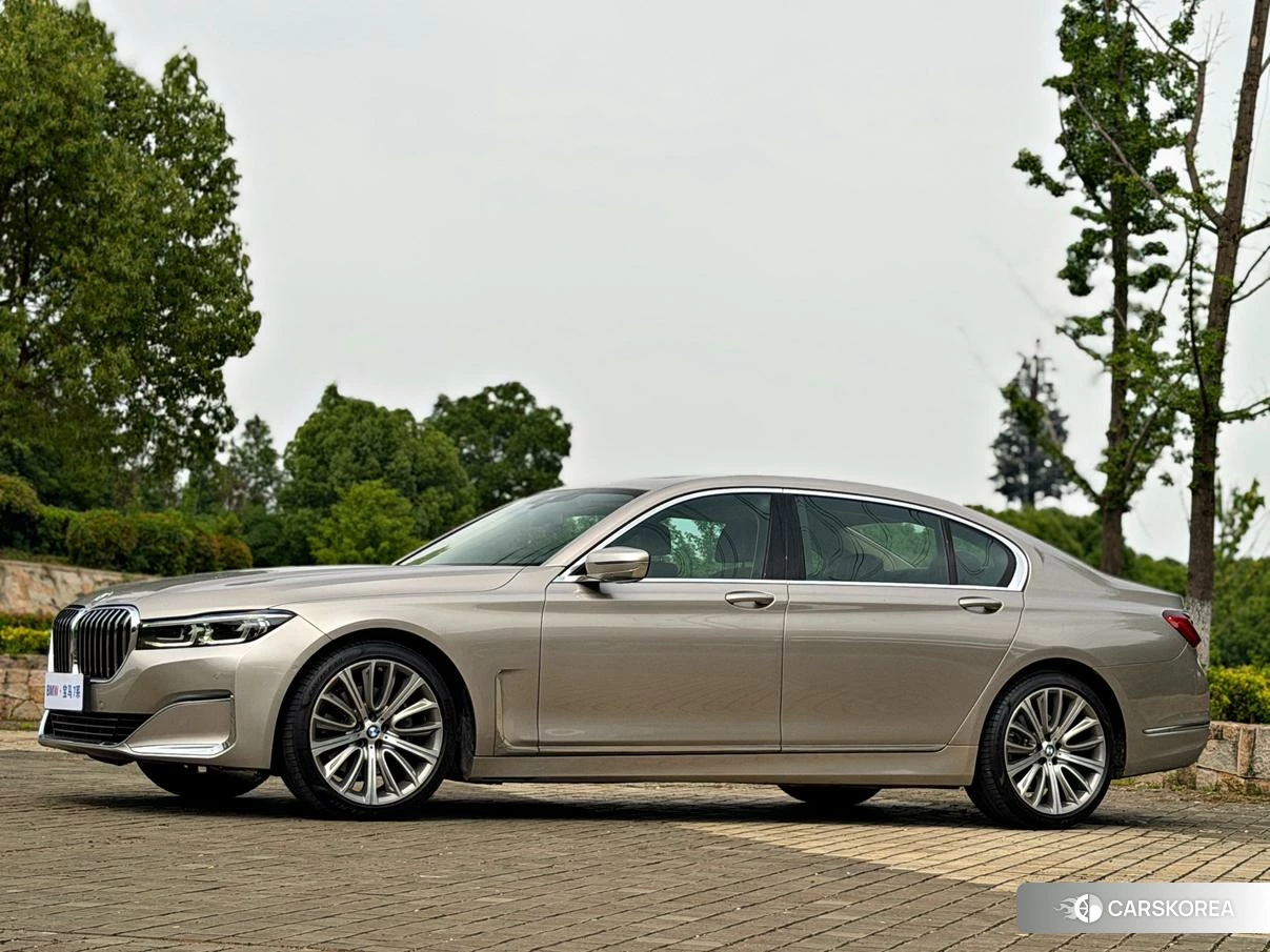 BMW 7 series id 4467495 из Китая 18