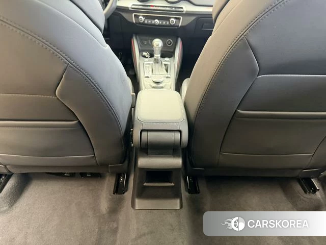 Audi Q2L id 4278675 из Китая 15