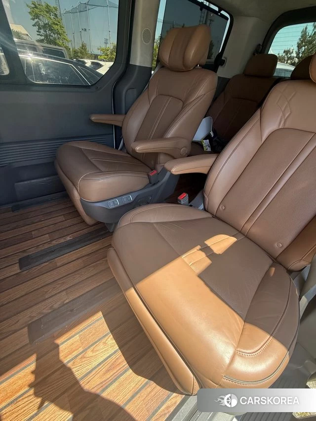 Hyundai Staria id 4308320 из Кореи 8