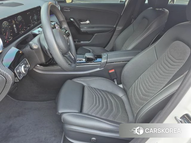 Mercedes-Benz A-Class W177 id 3823869 из Кореи 13