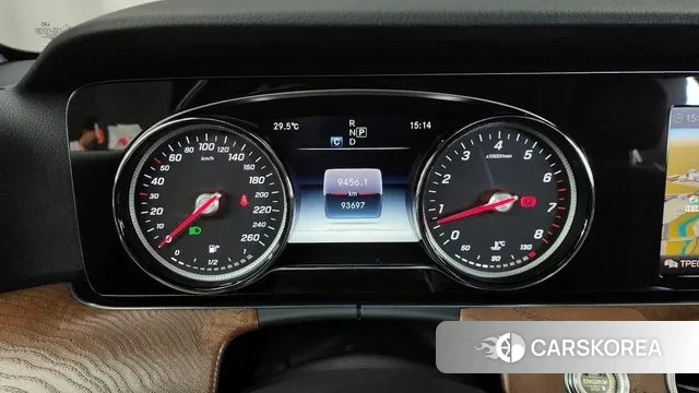 Mercedes-Benz E-Class W213 id 3045700 из Кореи 18