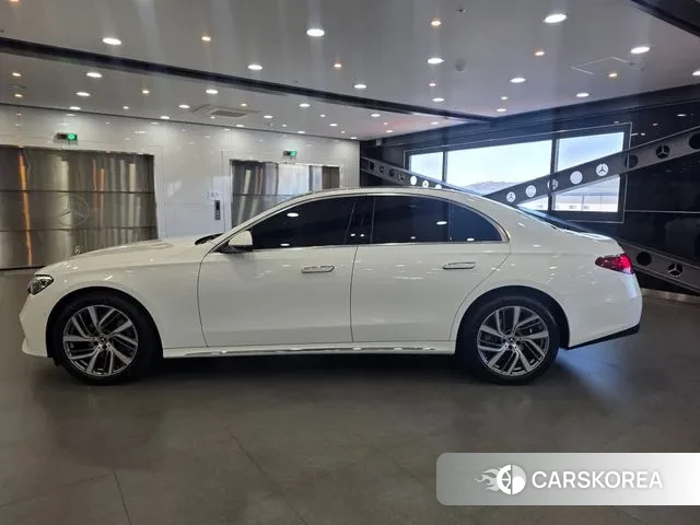 Mercedes-Benz E-Class W214 id 3491898 из Кореи 18