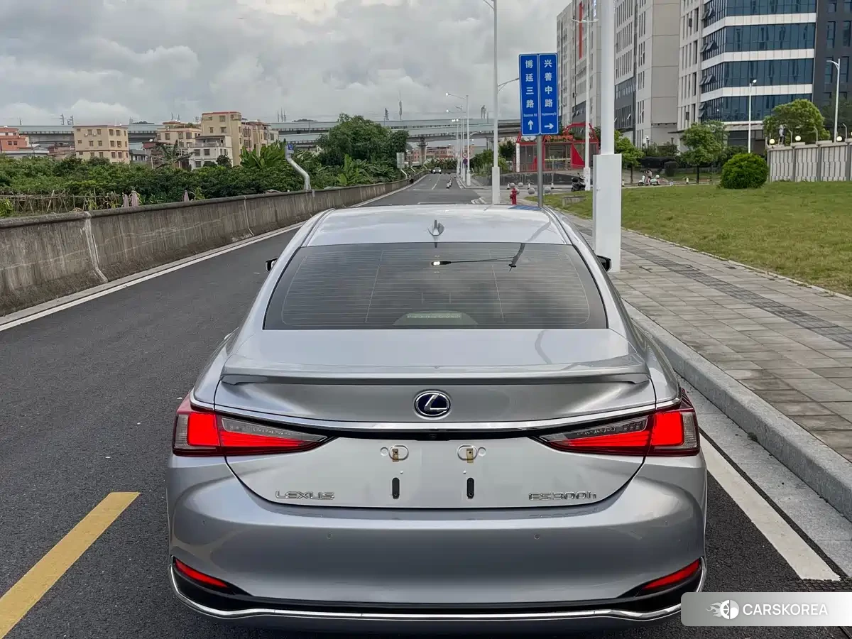 Lexus ES id 4554014 из Китая 8