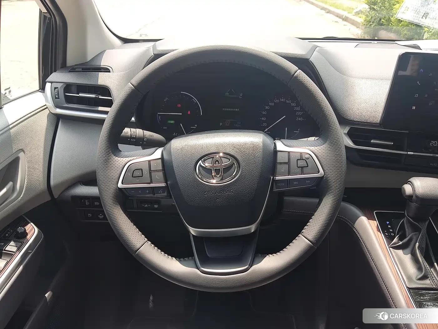 Toyota Sienna id 4576794 из Китая 8