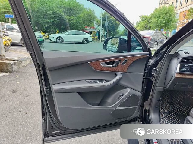 Audi Q7 id 4400013 из Китая 9