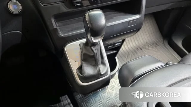 Hyundai Staria id 3508934 из Кореи 18