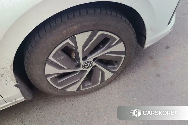 Volkswagen Bora id 4218706 из Китая 15