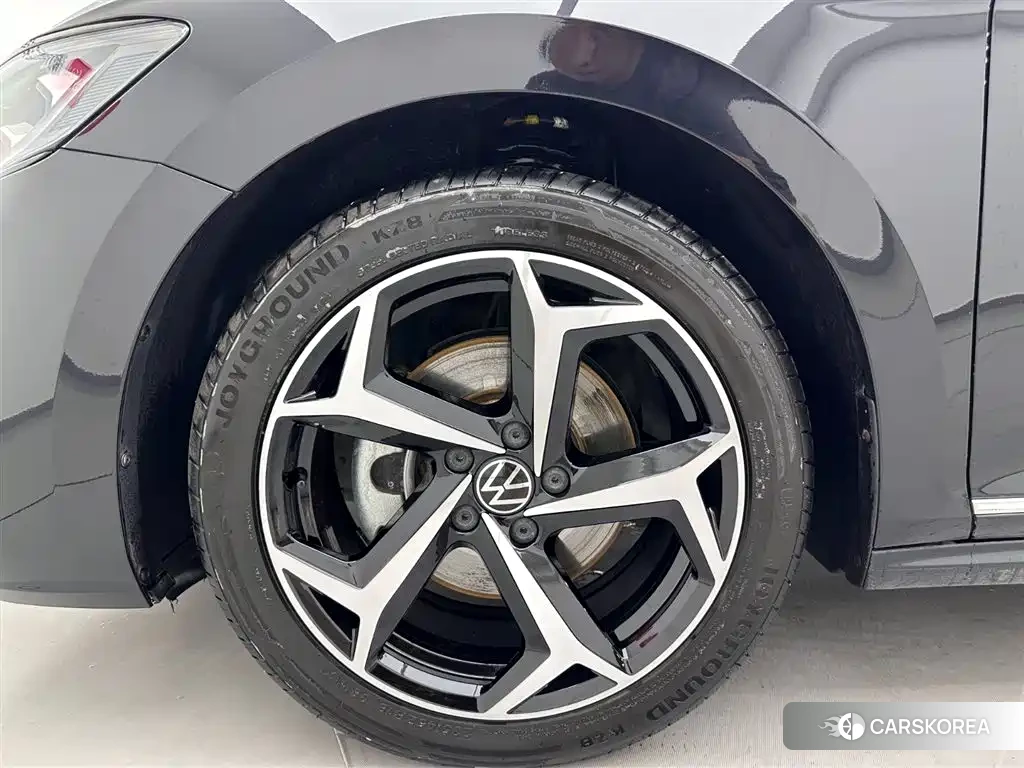 Volkswagen Passat id 4514121 из Китая 28