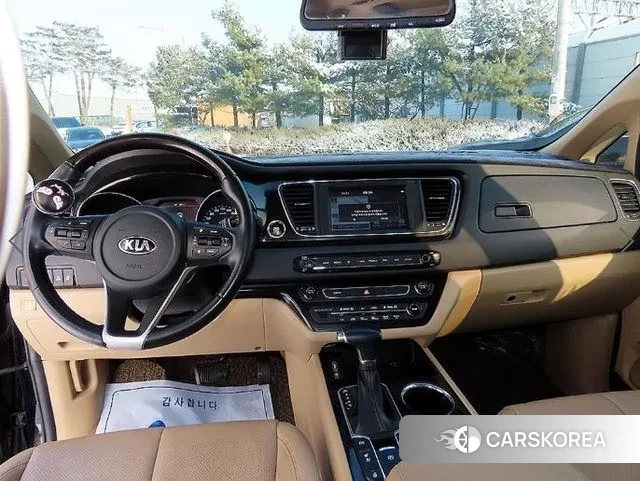 Kia The New Carnival id 3647226 из Кореи 18