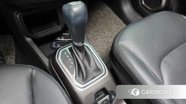 Jeep Renegade id 4741320 из Кореи 31