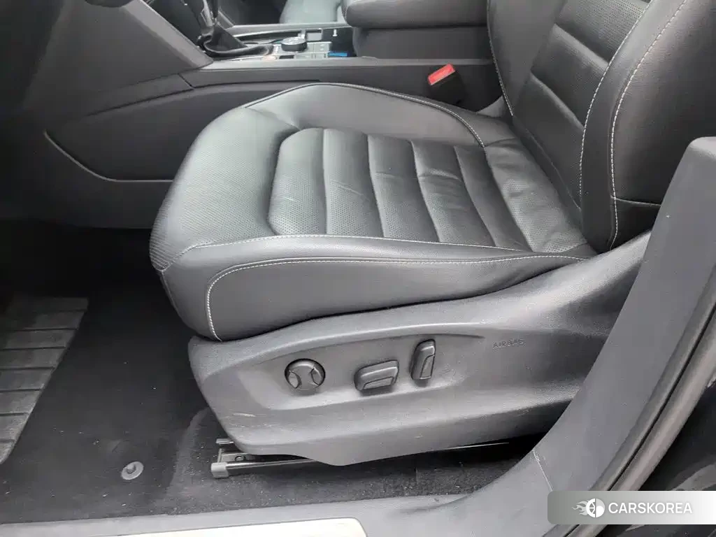 Volkswagen Touareg id 4599566 из Китая 22