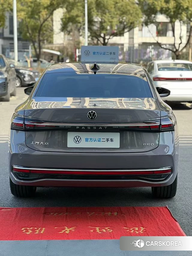 Volkswagen Passat id 4392064 из Китая 8