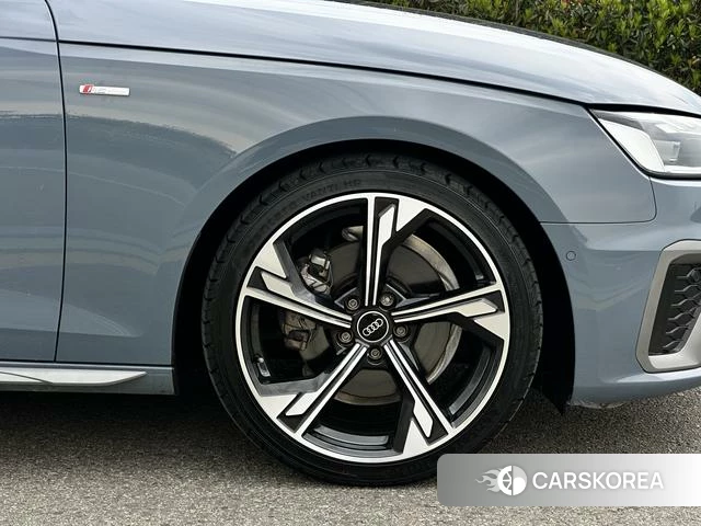 Audi A4L id 4278665 из Китая 18
