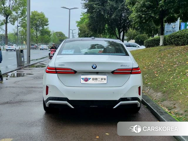 BMW 5 series id 4264921 из Китая 8