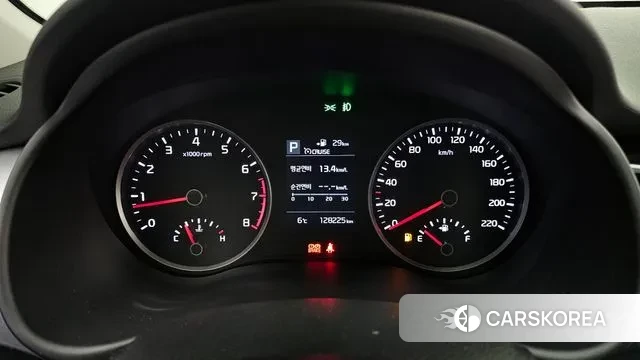 Kia Stonic id 3703679 из Кореи 18