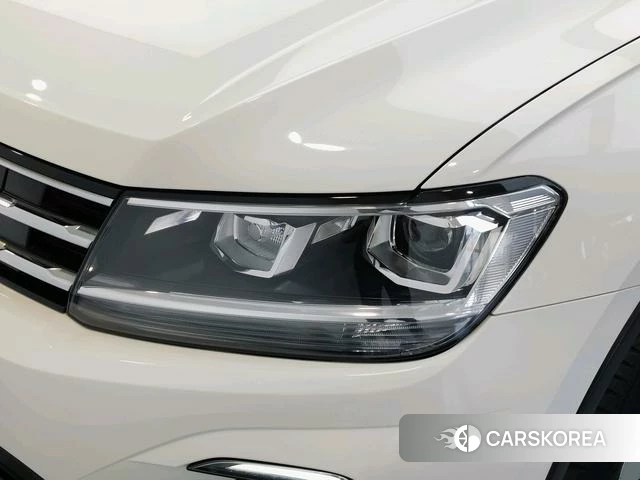 Volkswagen Tiguan L PHEV id 4278661 из Китая 18