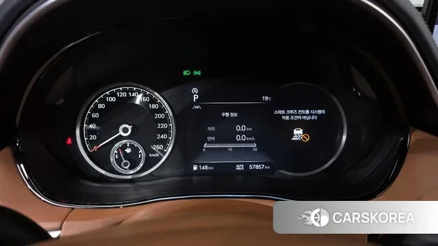 Genesis GV70 id 3421975 из Кореи 18