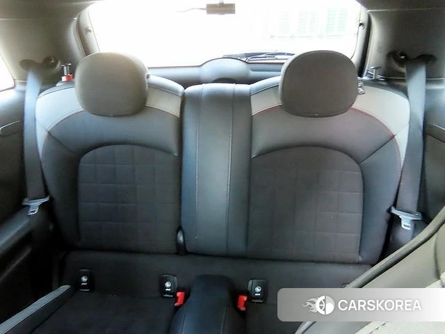 Mini Cooper S id 4367187 из Кореи 18