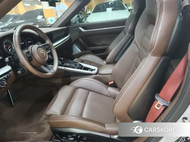 Porsche 911(992) id 3263259 из Кореи 18