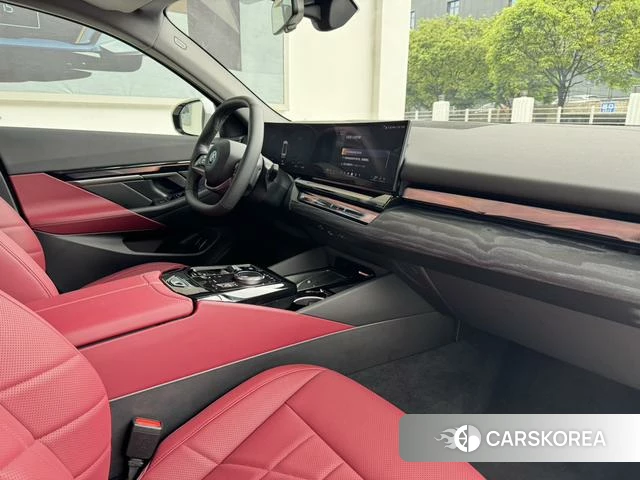 BMW i5 id 4278361 из Китая 24