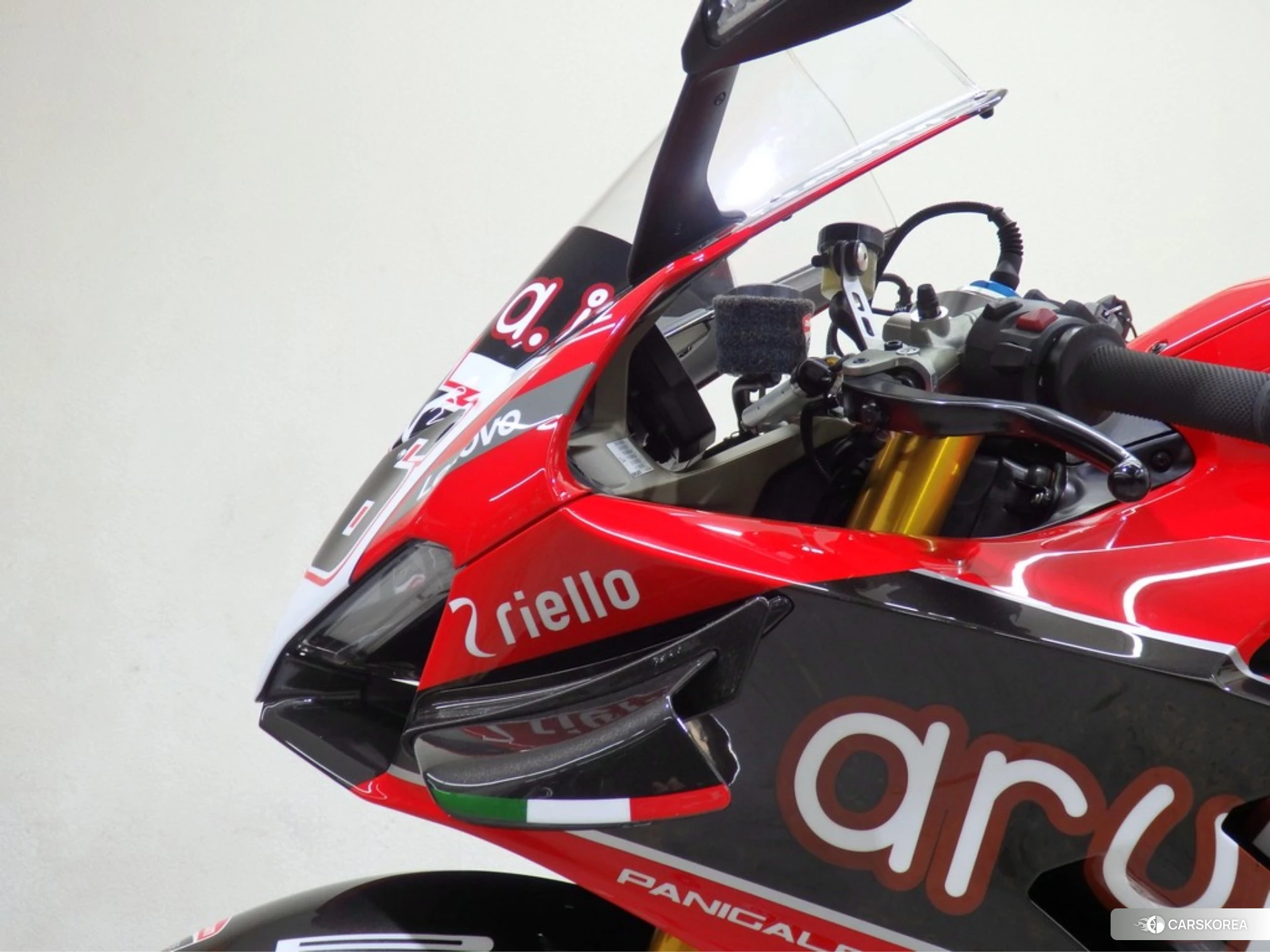 Ducati PANIGALE V4 S id 4373917 из Японии 28