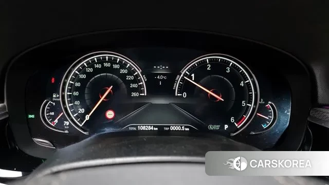 BMW 5 Series (G30) id 3608432 из Кореи 18