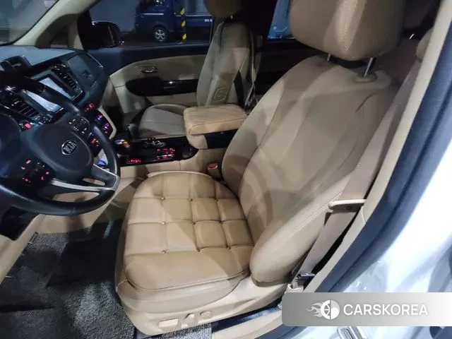 Kia The New Carnival id 3325155 из Кореи 18